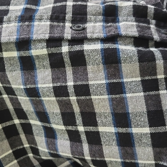 Eddie Bauer Black and White Checkered Flannel Long Sleeve Button Up Size XL - Picture 5 of 6